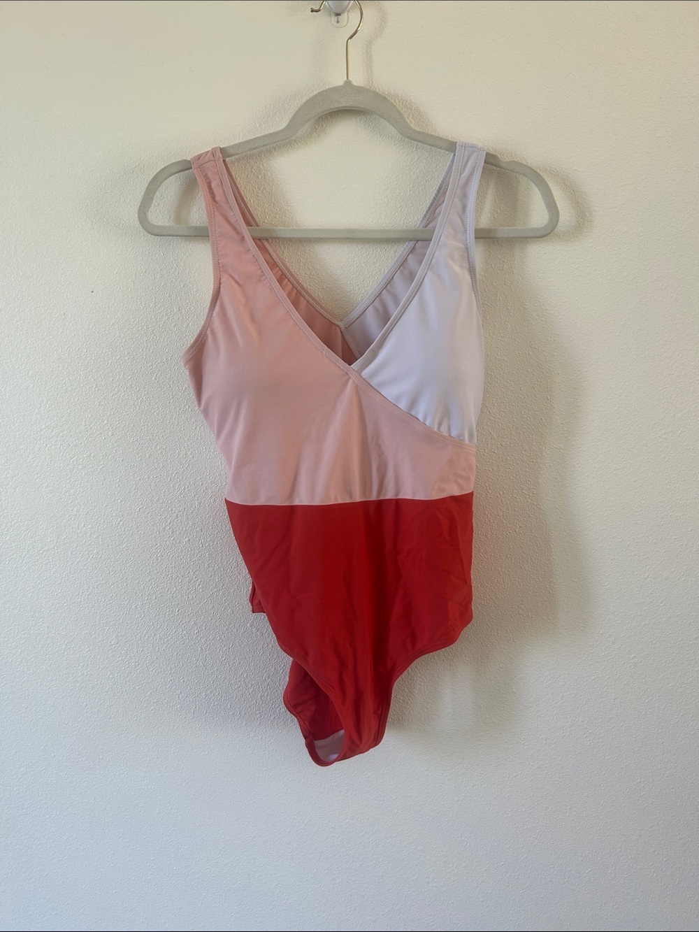 Colorblock V-Neck One-Piece Swimsuit - Pink, White & Red